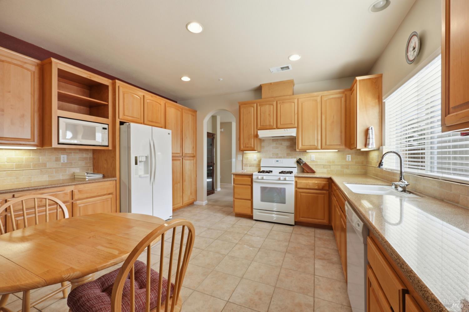 109 Douglas Fir Circle Cloverdale CA 95425
