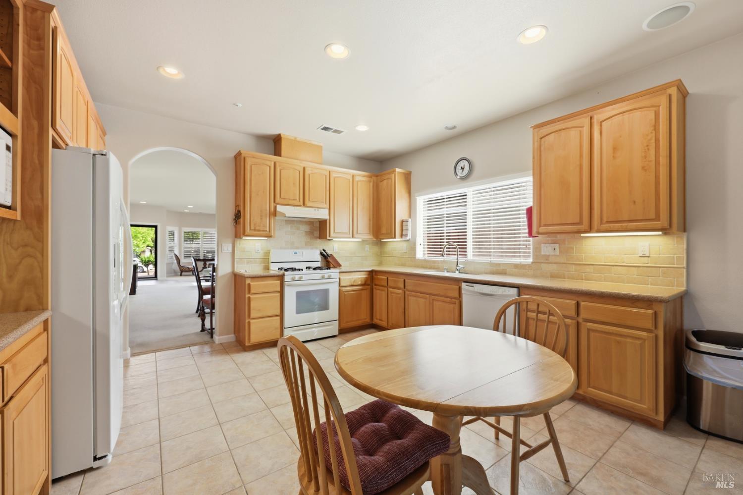 109 Douglas Fir Circle Cloverdale CA 95425