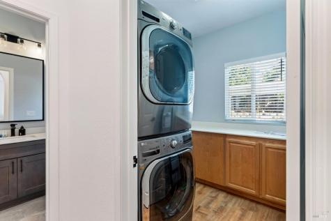 106 Grape Gables Way Cloverdale CA 95425
