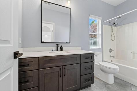 106 Grape Gables Way Cloverdale CA 95425