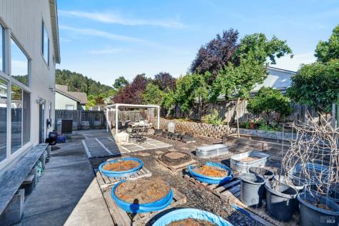 106 Grape Gables Way Cloverdale CA 95425