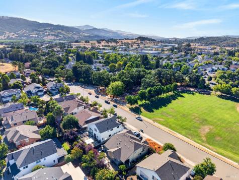 106 Grape Gables Way Cloverdale CA 95425