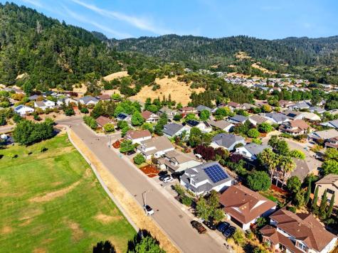 106 Grape Gables Way Cloverdale CA 95425