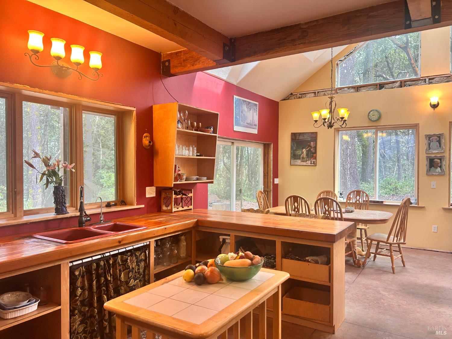 29281 Timberline Road Willits CA 95490