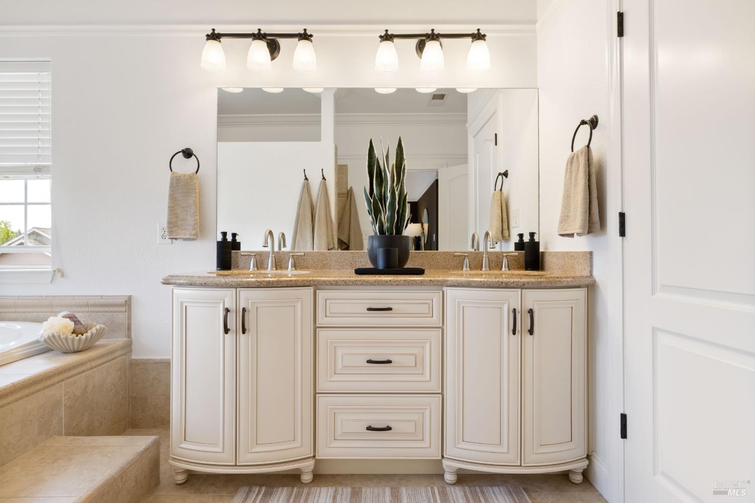 270 Olga Maria Court Penngrove CA 94951