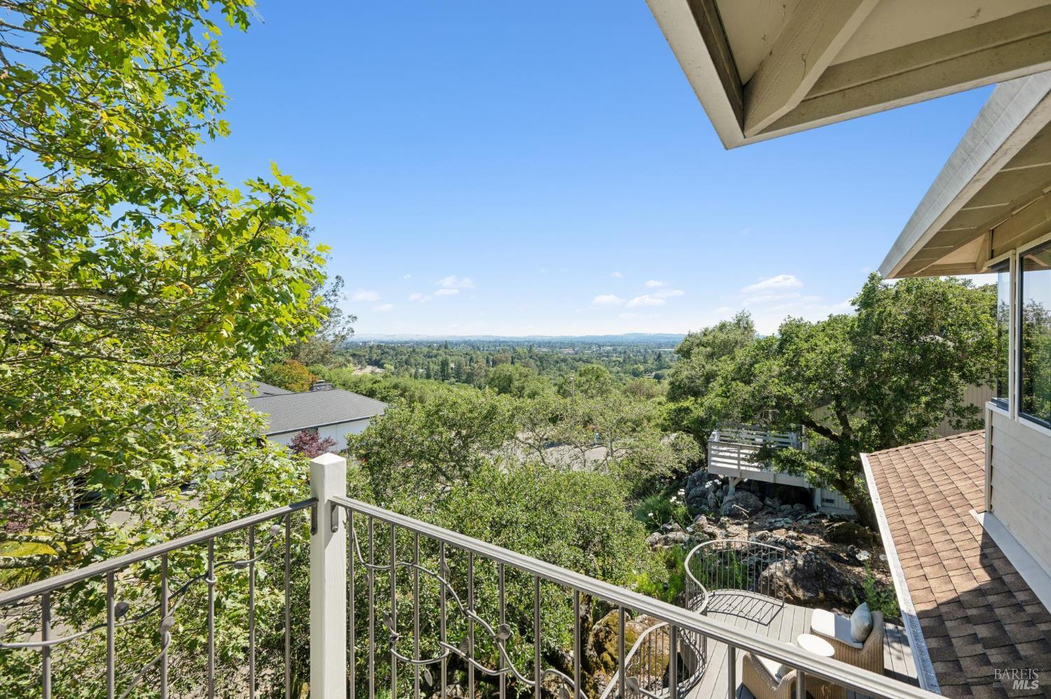 3335 Scrub Oak Avenue Santa Rosa CA 95404