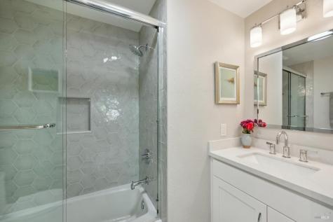 3335 Scrub Oak Avenue Santa Rosa CA 95404
