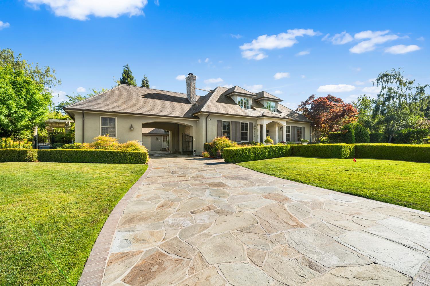 18880 Bella Vina Saratoga CA 95070
