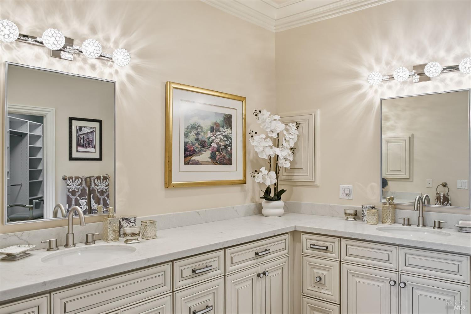 18880 Bella Vina Saratoga CA 95070