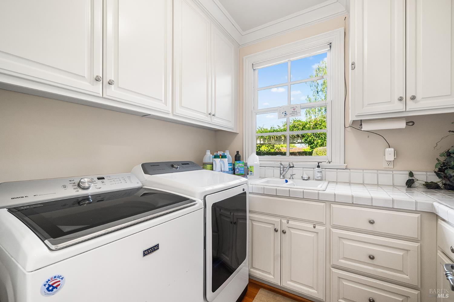 18880 Bella Vina Saratoga CA 95070