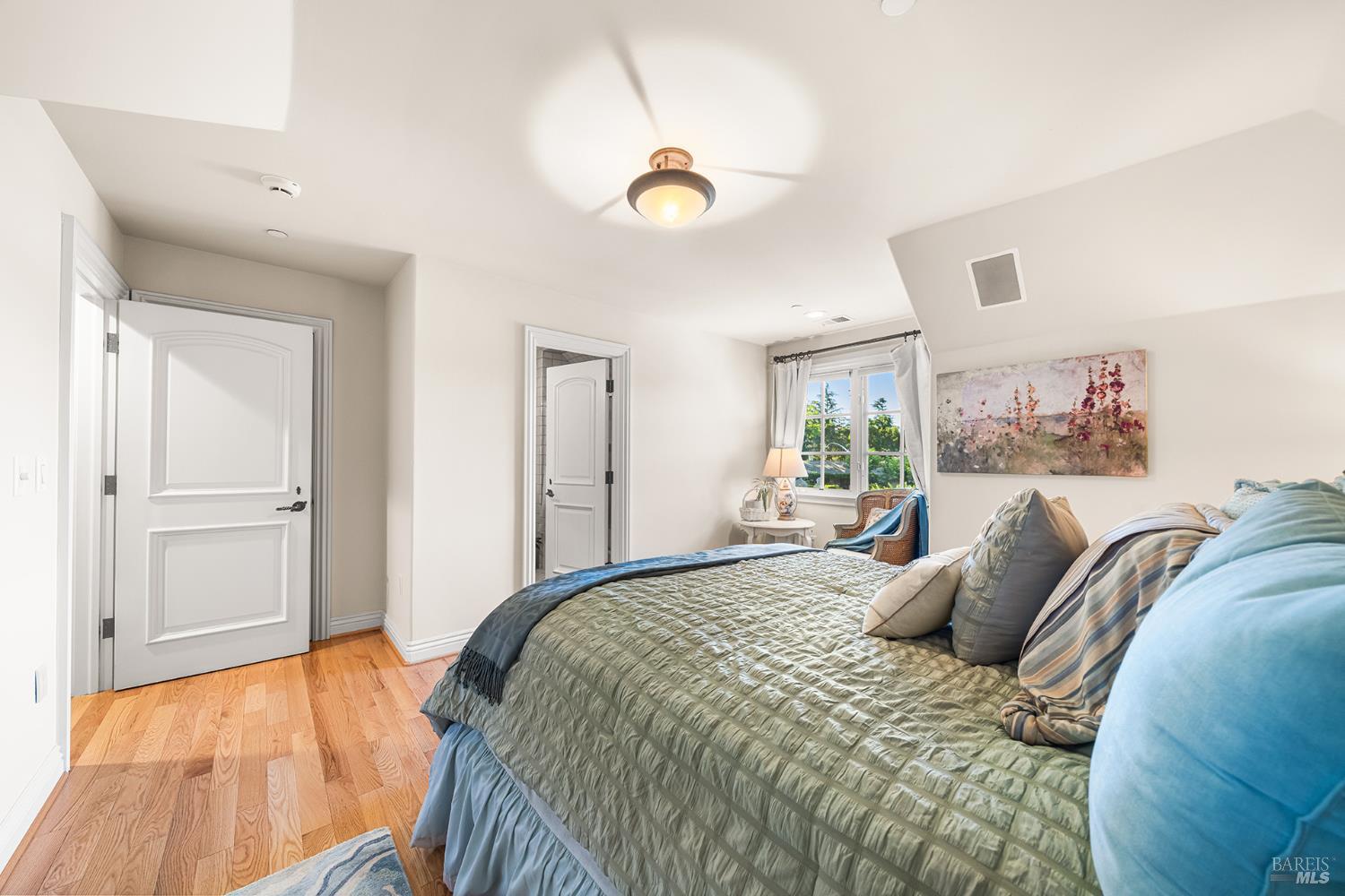 18880 Bella Vina Saratoga CA 95070