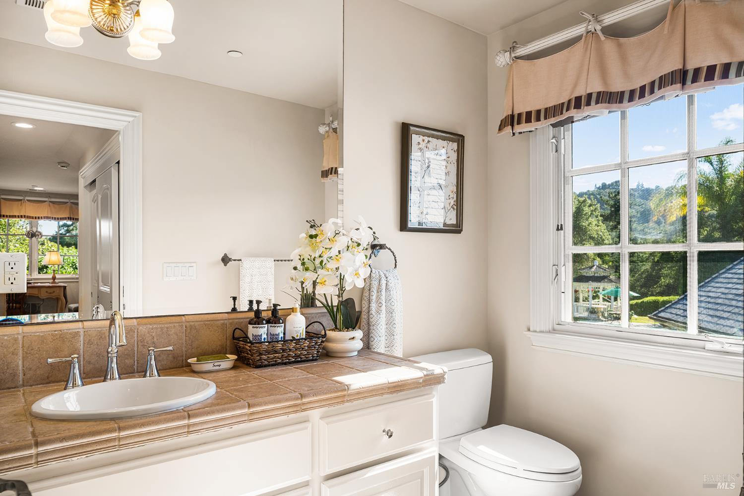 18880 Bella Vina Saratoga CA 95070