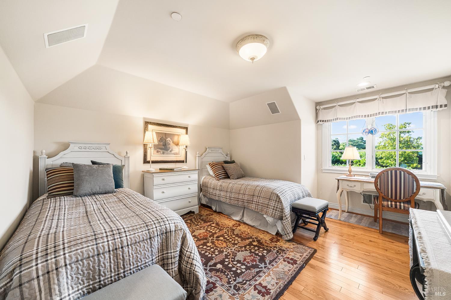 18880 Bella Vina Saratoga CA 95070