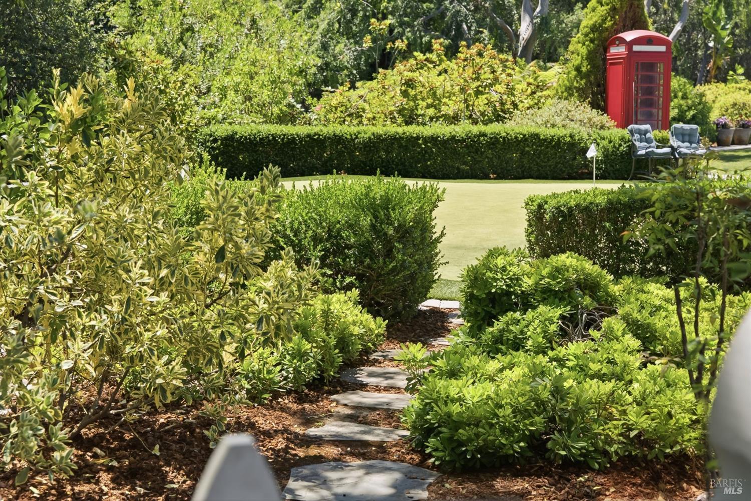 18880 Bella Vina Saratoga CA 95070