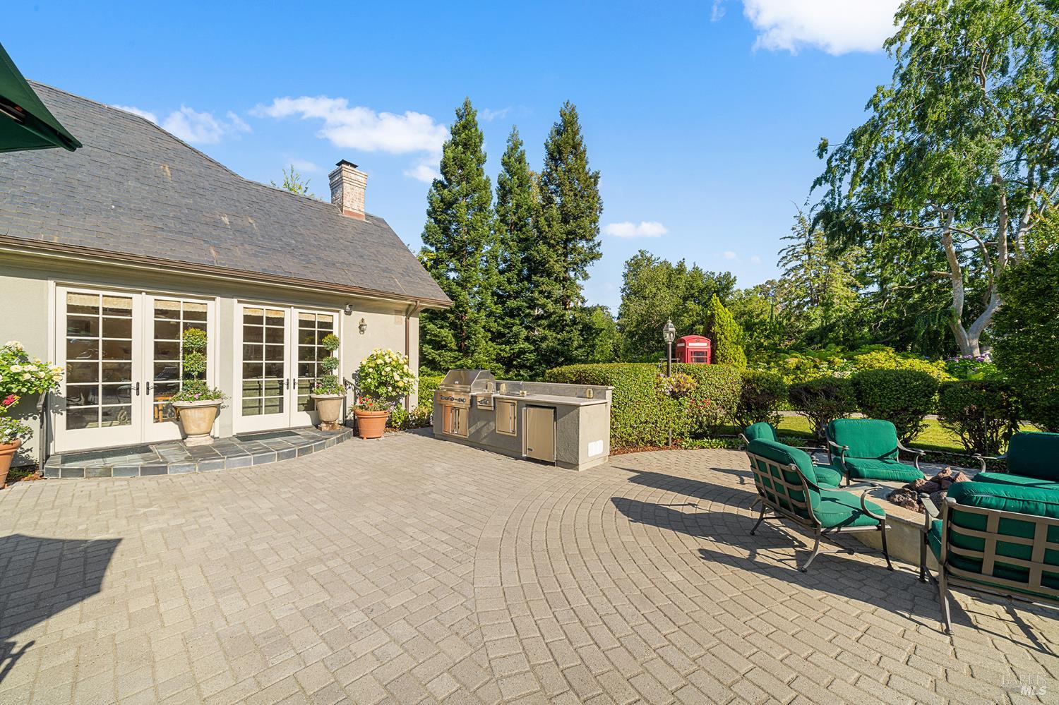 18880 Bella Vina Saratoga CA 95070