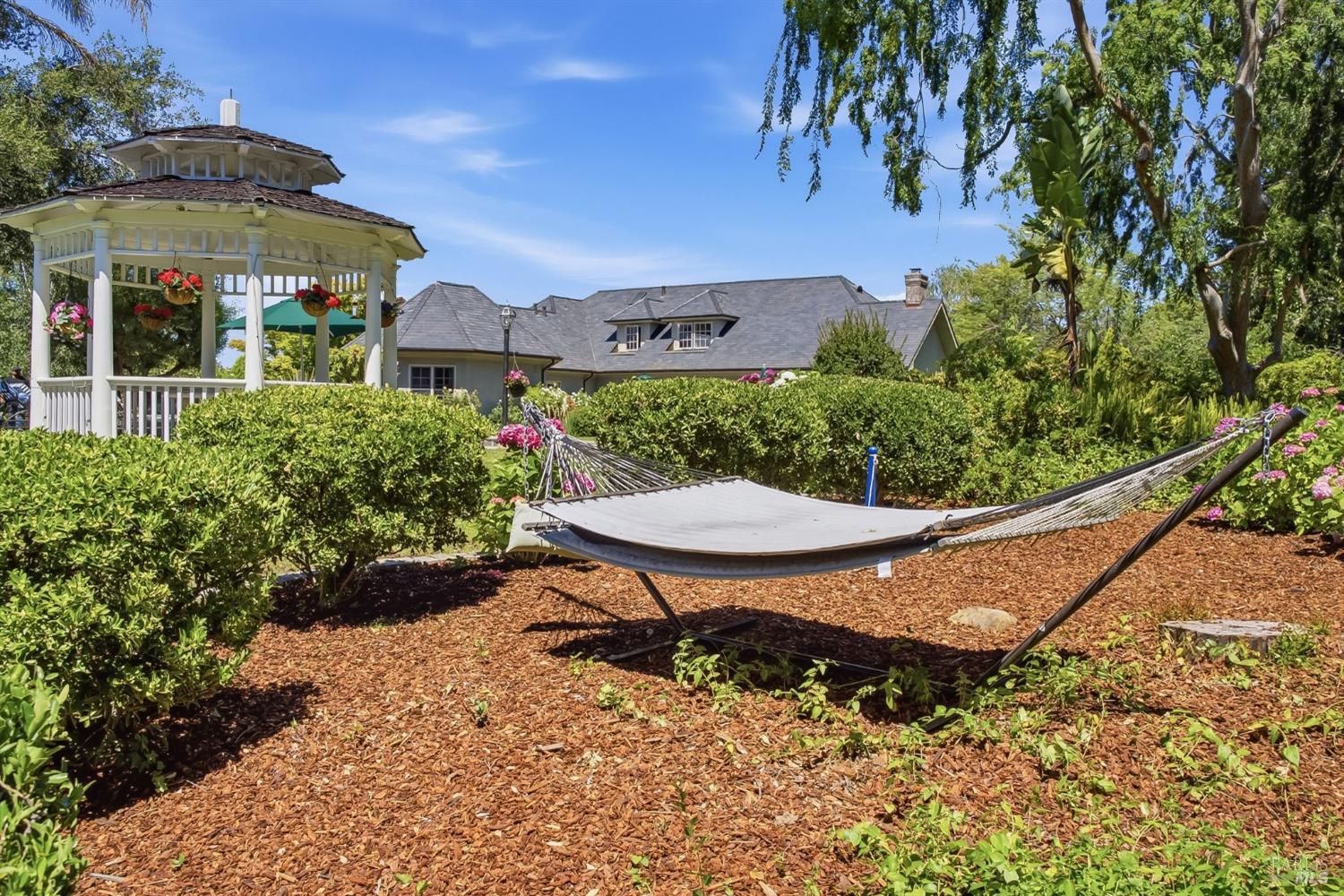 18880 Bella Vina Saratoga CA 95070