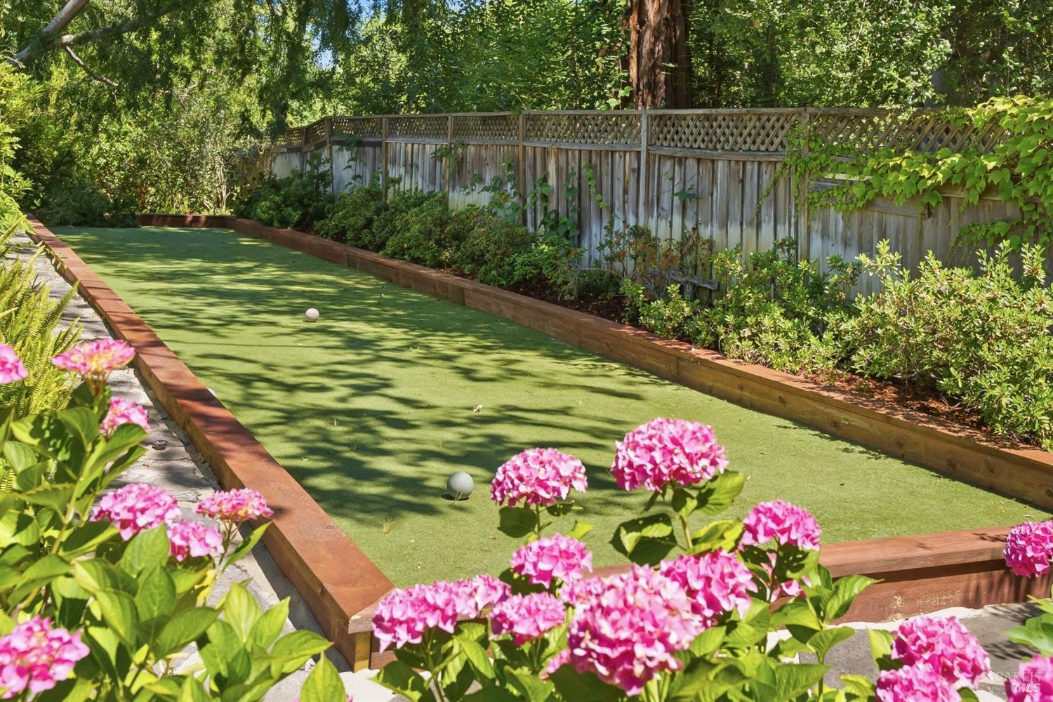 18880 Bella Vina Saratoga CA 95070