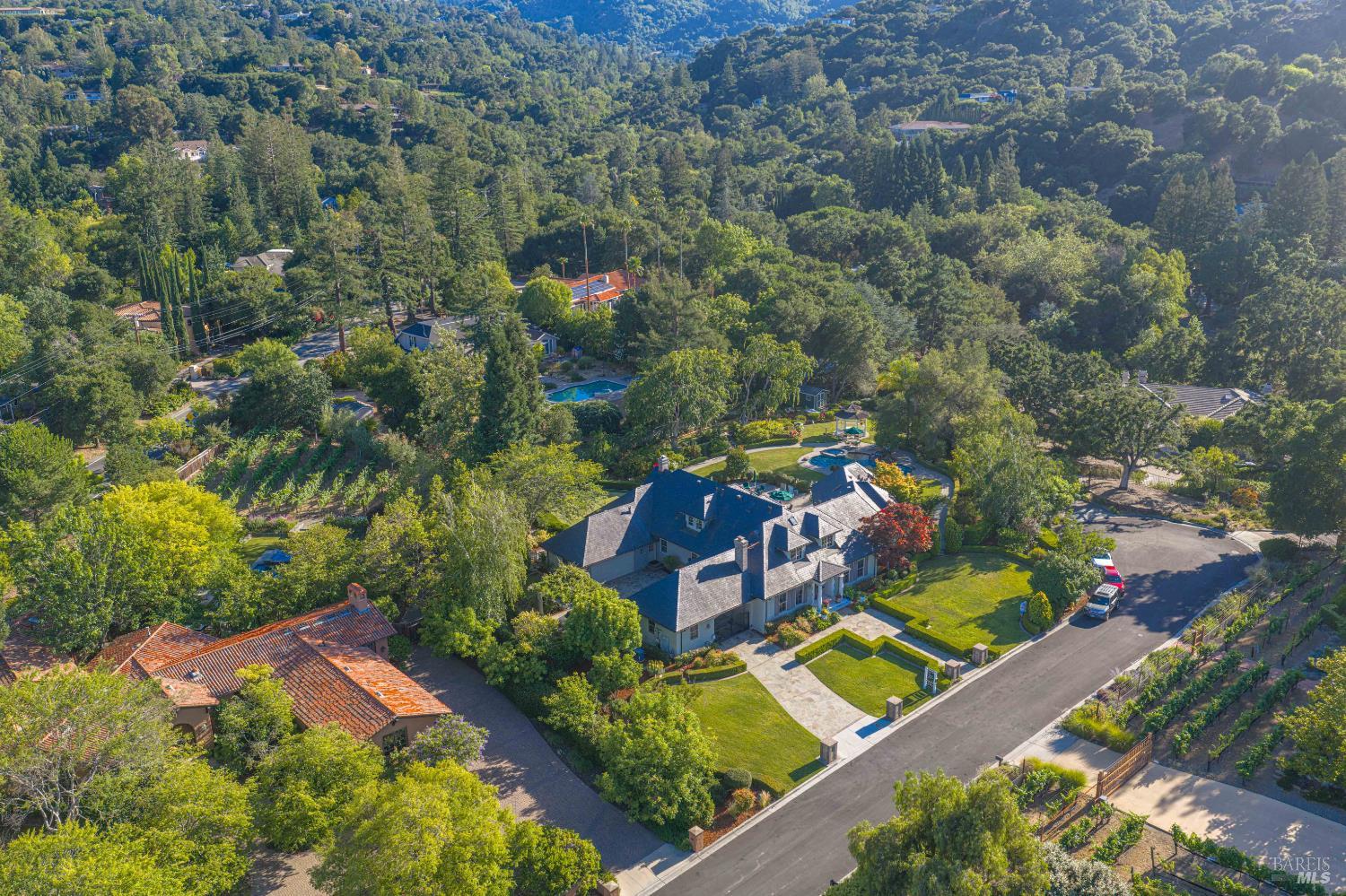 18880 Bella Vina Saratoga CA 95070