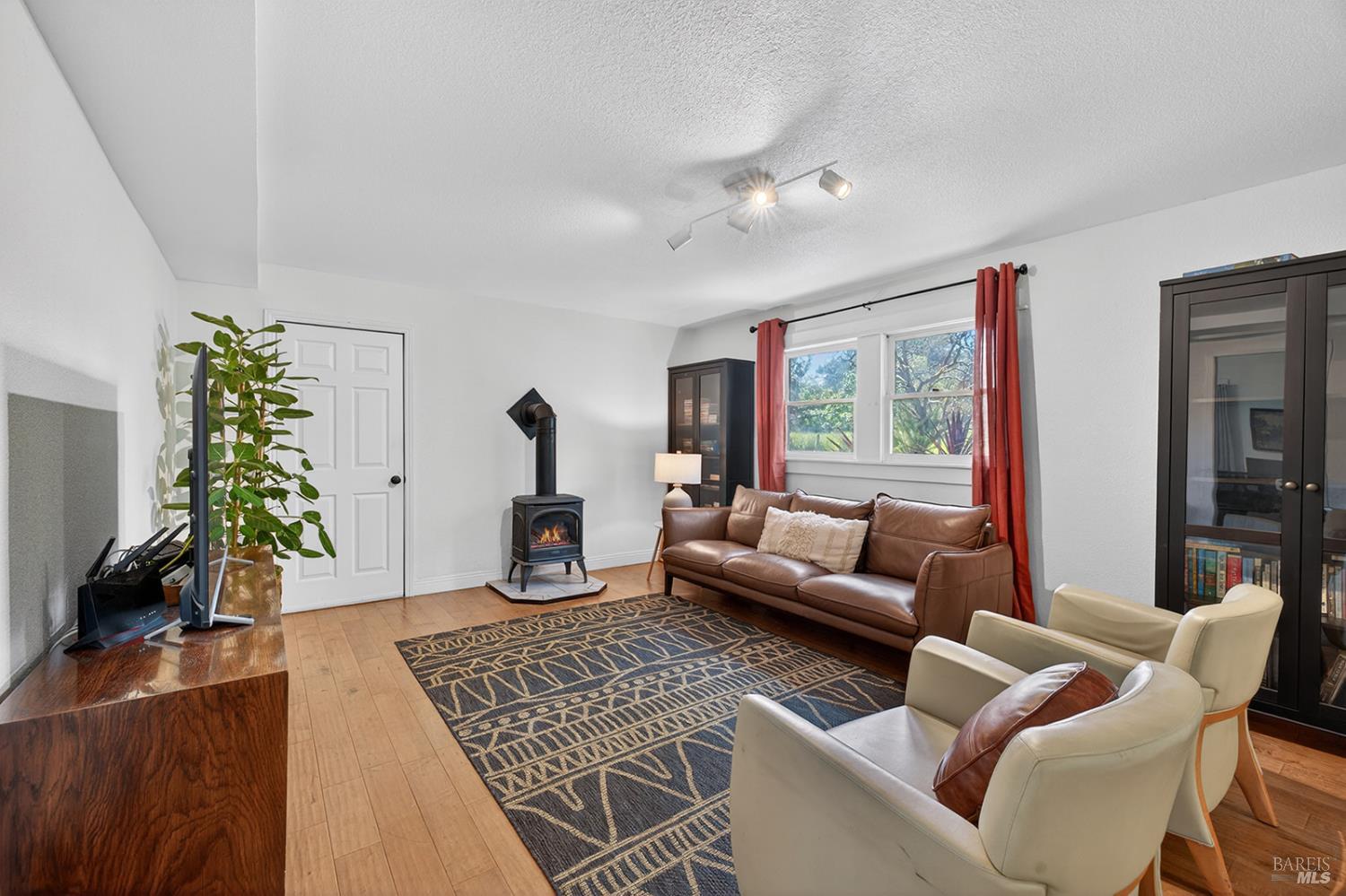 279 Valparaiso Avenue Cotati CA 94931