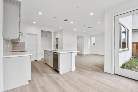 1556 Country Manor Drive Santa Rosa CA 95403