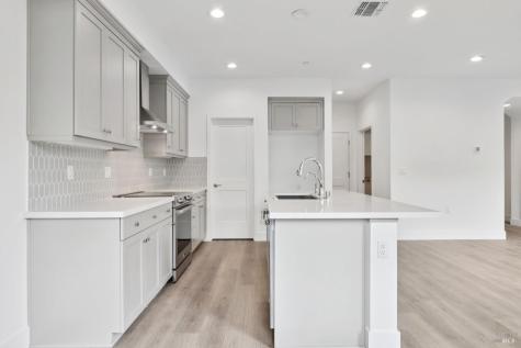 1556 Country Manor Drive Santa Rosa CA 95403