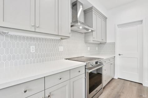 1556 Country Manor Drive Santa Rosa CA 95403