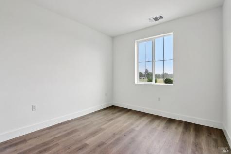 1556 Country Manor Drive Santa Rosa CA 95403