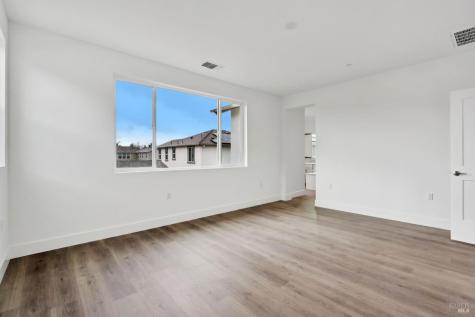 1556 Country Manor Drive Santa Rosa CA 95403