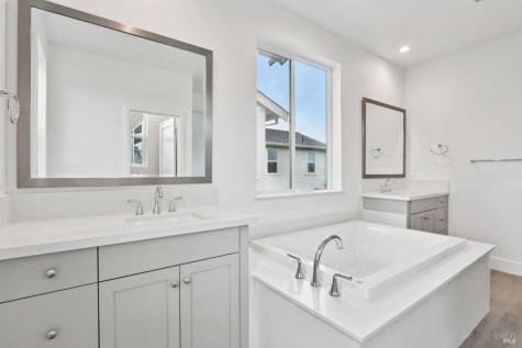 1556 Country Manor Drive Santa Rosa CA 95403