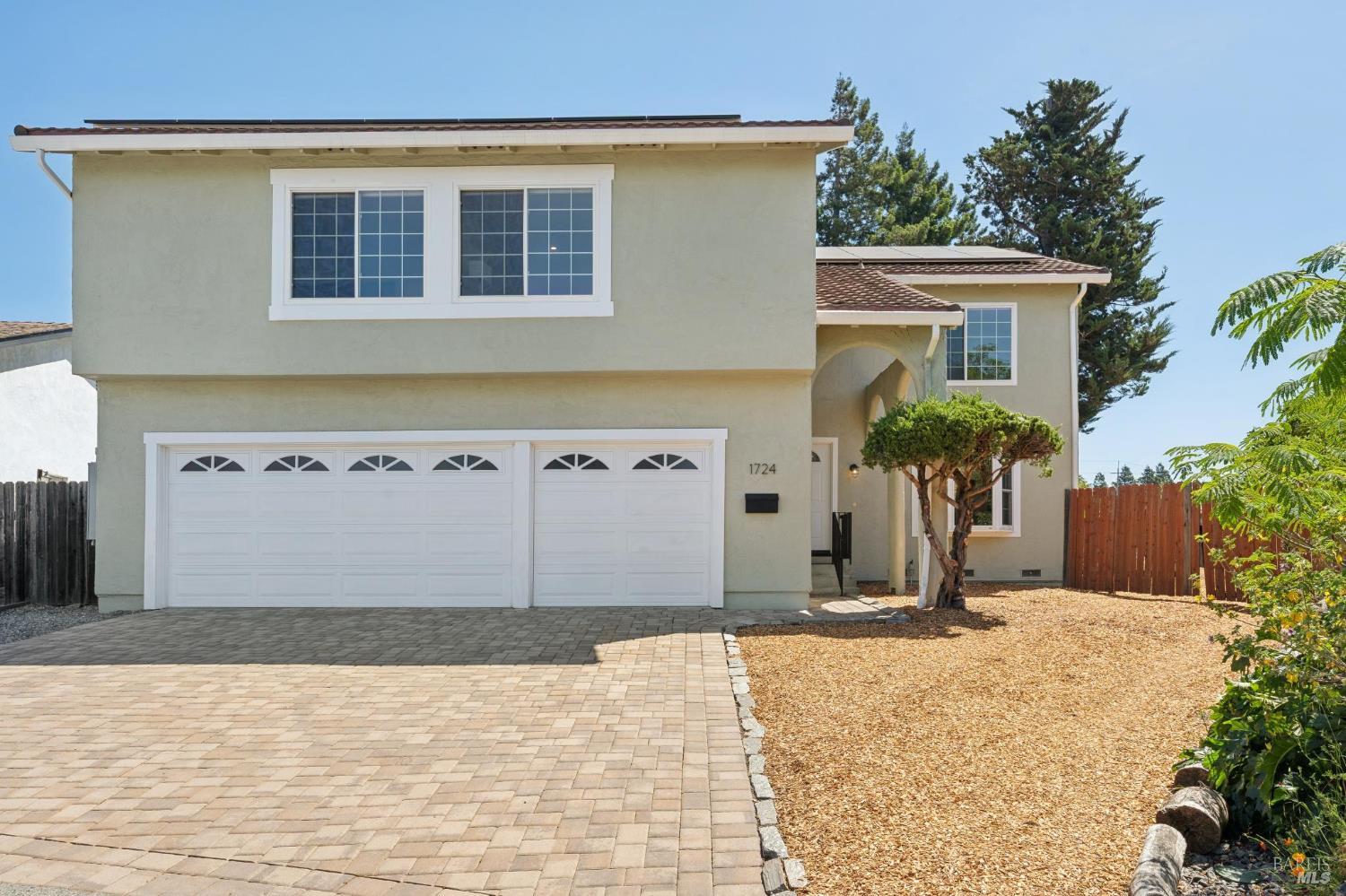 1724 Tampico Court Petaluma CA 94954