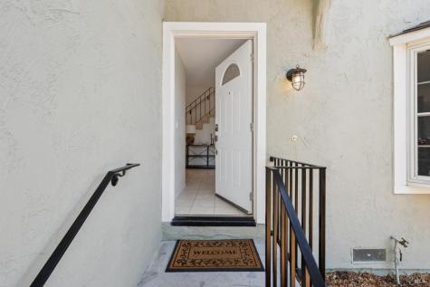 1724 Tampico Court Petaluma CA 94954