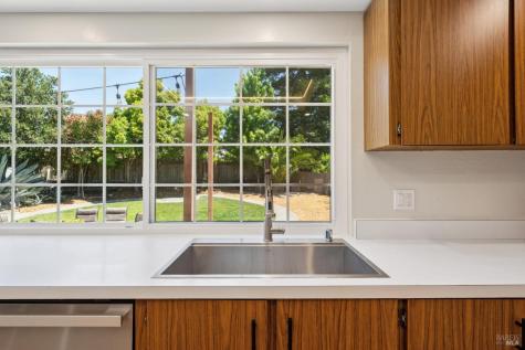 1724 Tampico Court Petaluma CA 94954