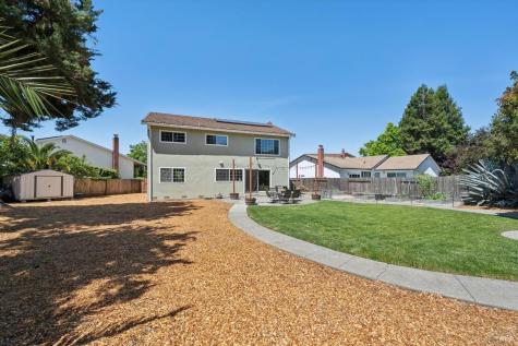 1724 Tampico Court Petaluma CA 94954