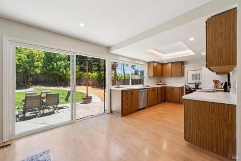 1724 Tampico Court Petaluma CA 94954