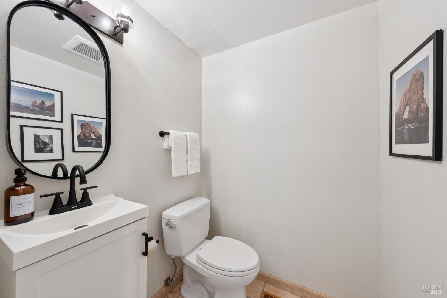 1724 Tampico Court Petaluma CA 94954
