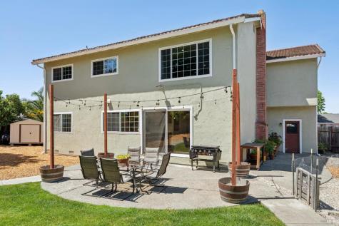 1724 Tampico Court Petaluma CA 94954