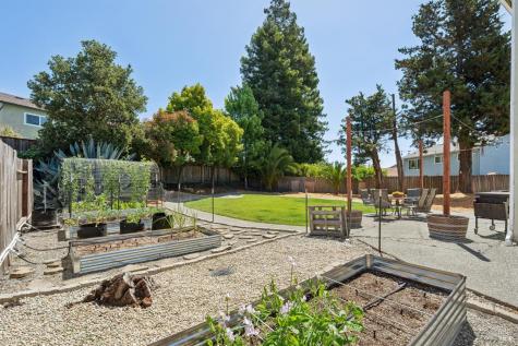 1724 Tampico Court Petaluma CA 94954