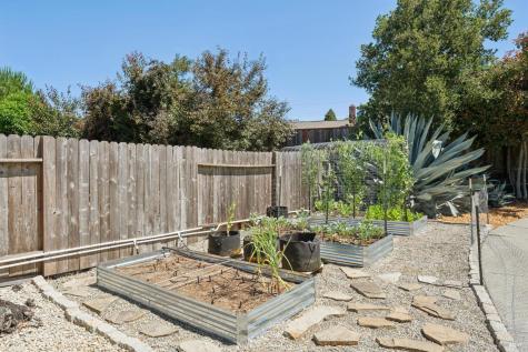 1724 Tampico Court Petaluma CA 94954
