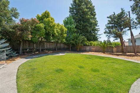 1724 Tampico Court Petaluma CA 94954