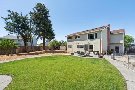 1724 Tampico Court Petaluma CA 94954