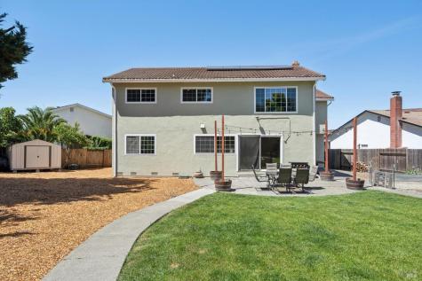 1724 Tampico Court Petaluma CA 94954
