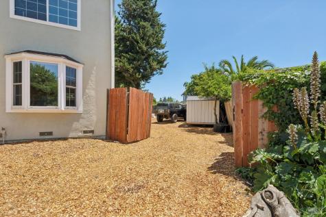 1724 Tampico Court Petaluma CA 94954