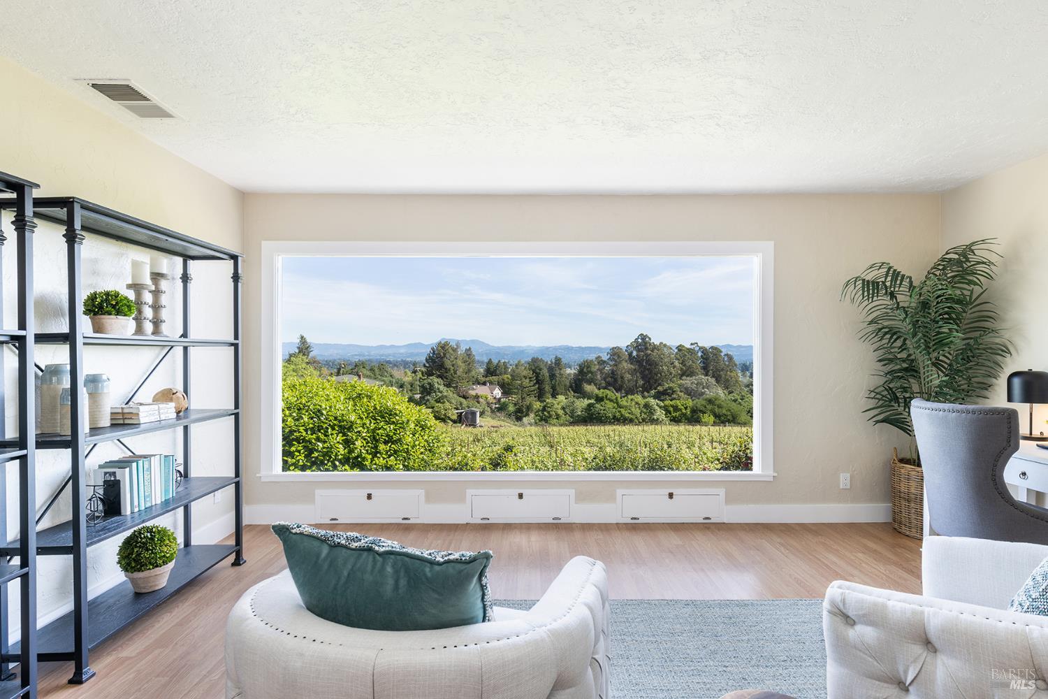 1365 Grandview Road Sebastopol CA 95472