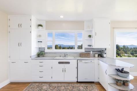 1365 Grandview Road Sebastopol CA 95472