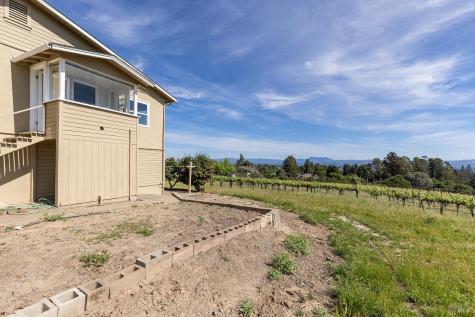 1365 Grandview Road Sebastopol CA 95472