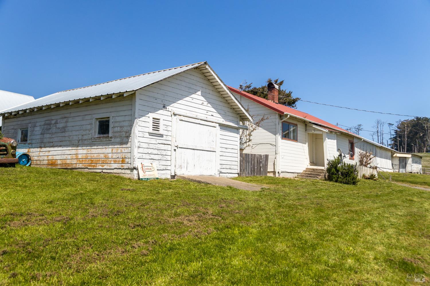 21601 S Highway 1 Highway Point Arena CA 95468