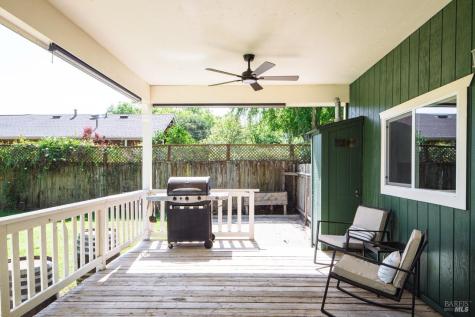 52 Eastman Lane Petaluma CA 94952