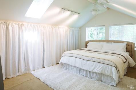 52 Eastman Lane Petaluma CA 94952