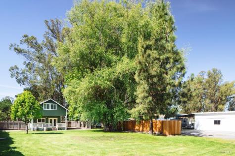 52 Eastman Lane Petaluma CA 94952