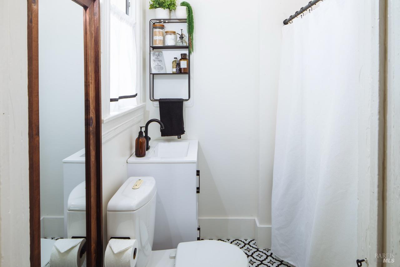 52 Eastman Lane Petaluma CA 94952